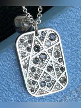 Swarovski Touchstone Crystal Silver Sparkling Geology Pendant Necklace NWT/BNIB